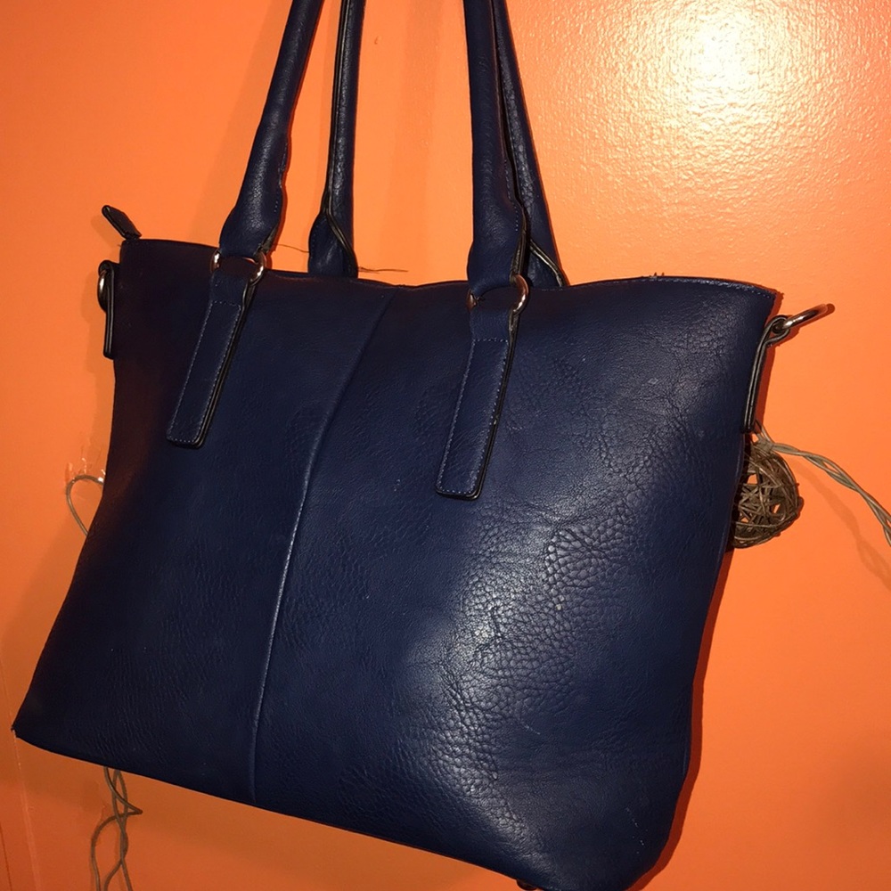 Mk Bag - Picture 2 of 2